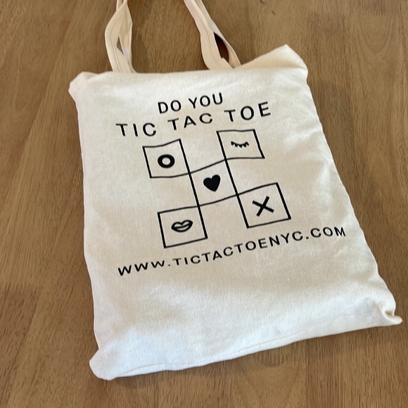 Tic Tac Toe Leather Handbag - Picture 10 of 10